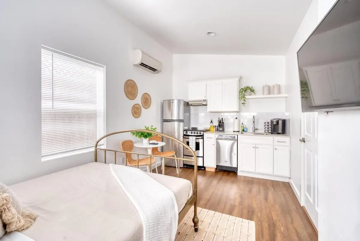 Stay Portland - Beach Vibes Getaway Near Burnside & Laurelhurst! 0*,  Estados Unidos da América