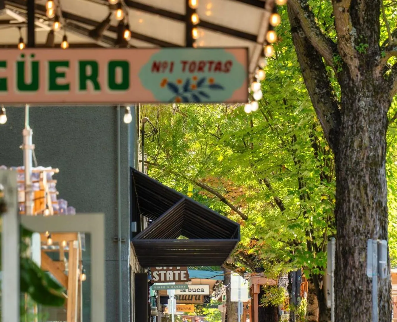 Stay Portland - Beach Vibes Getaway Near Burnside & Laurelhurst!